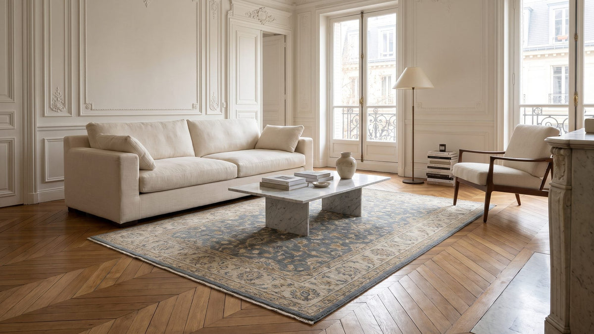 Tapis salon 160x230 devant un canapé