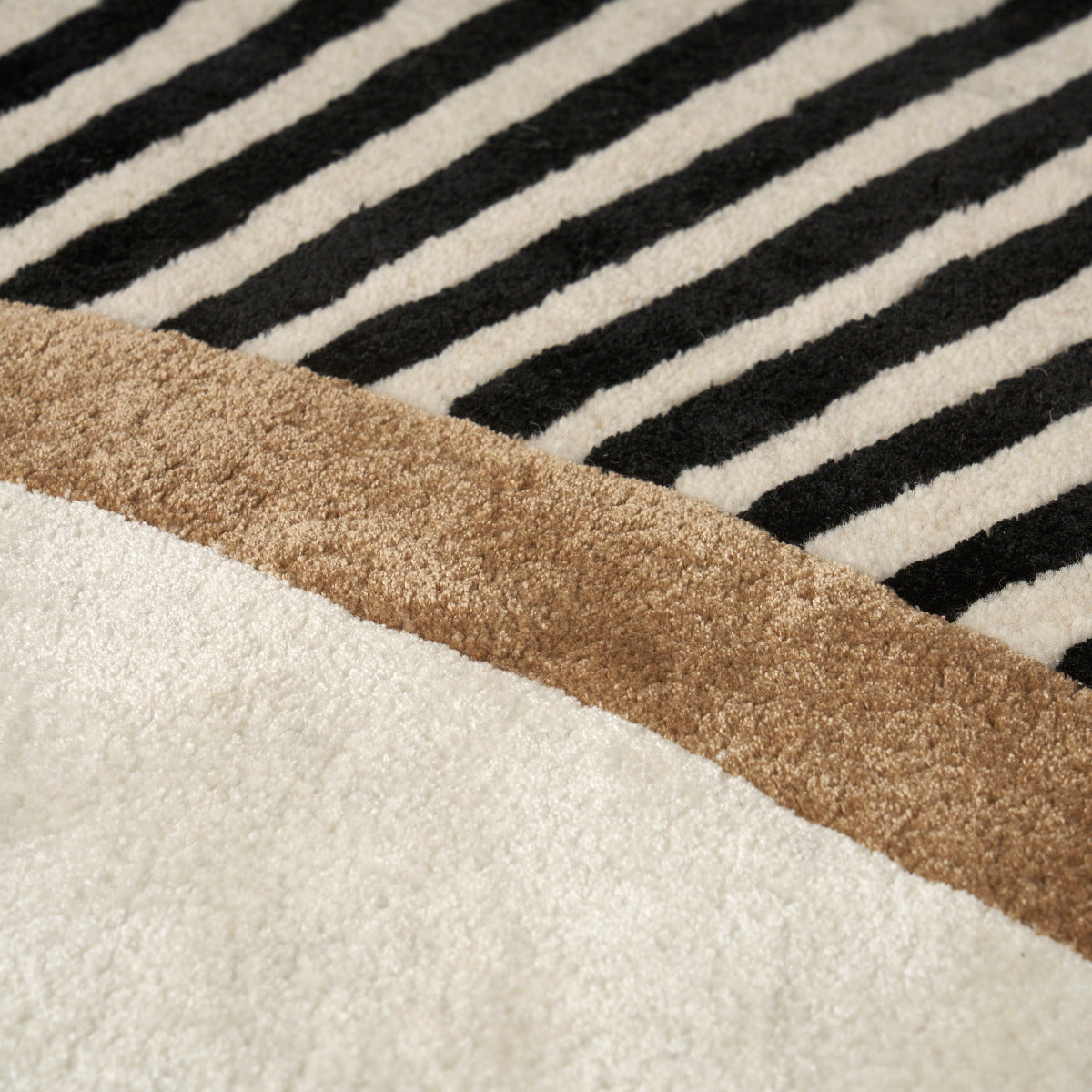Tapis beige en laine et viscose - Amalfi - photo 3