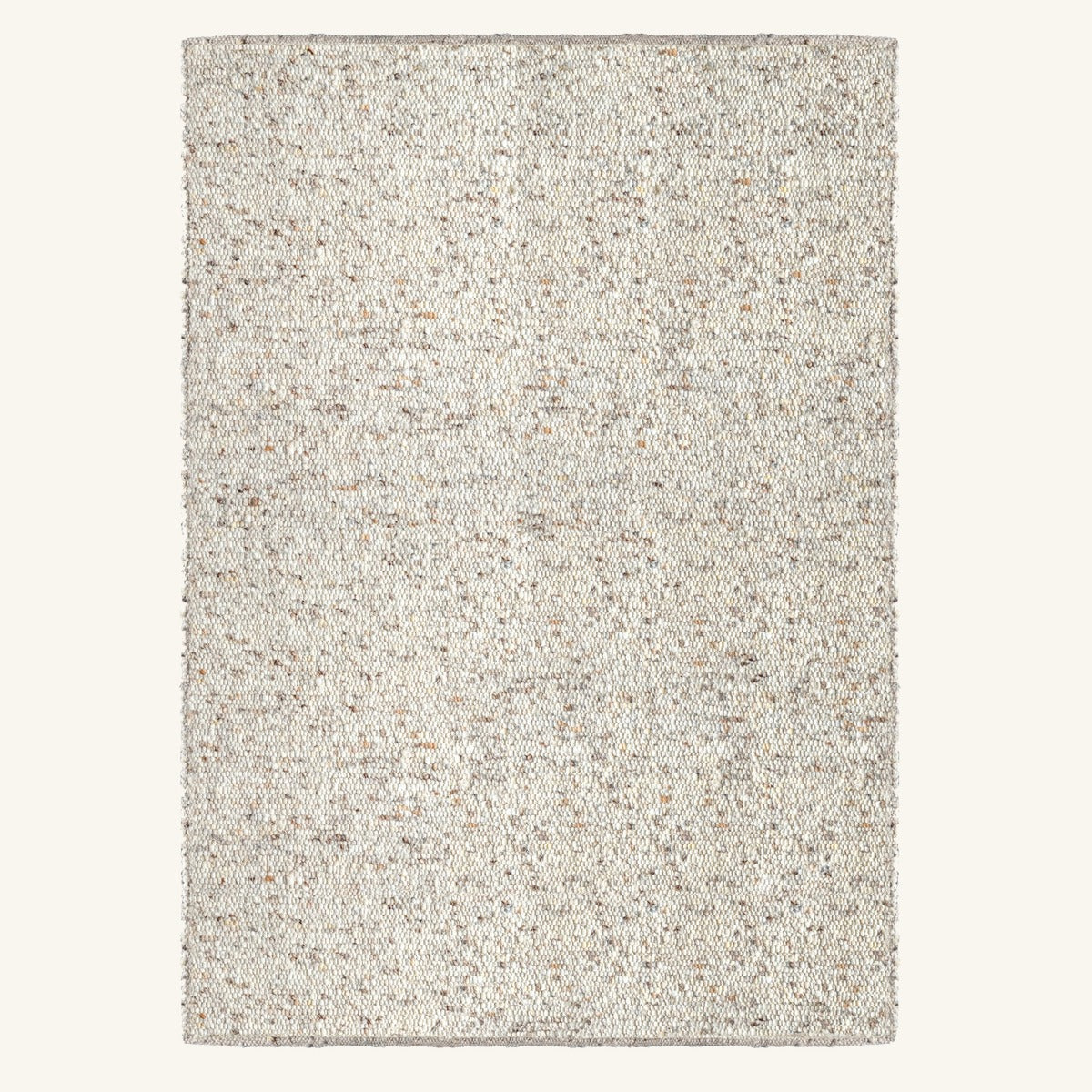 Tapis de salon en laine sable - Pienza - fond #F9F6F0 détouré