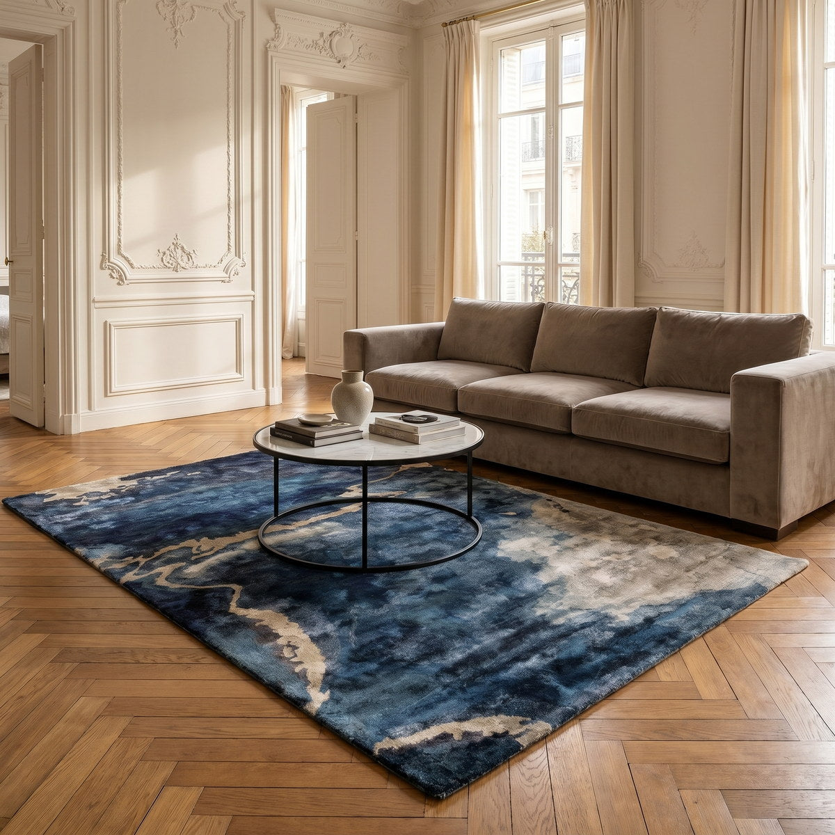 Tapis design en viscose bleu - Mira - ambiance salon 3
