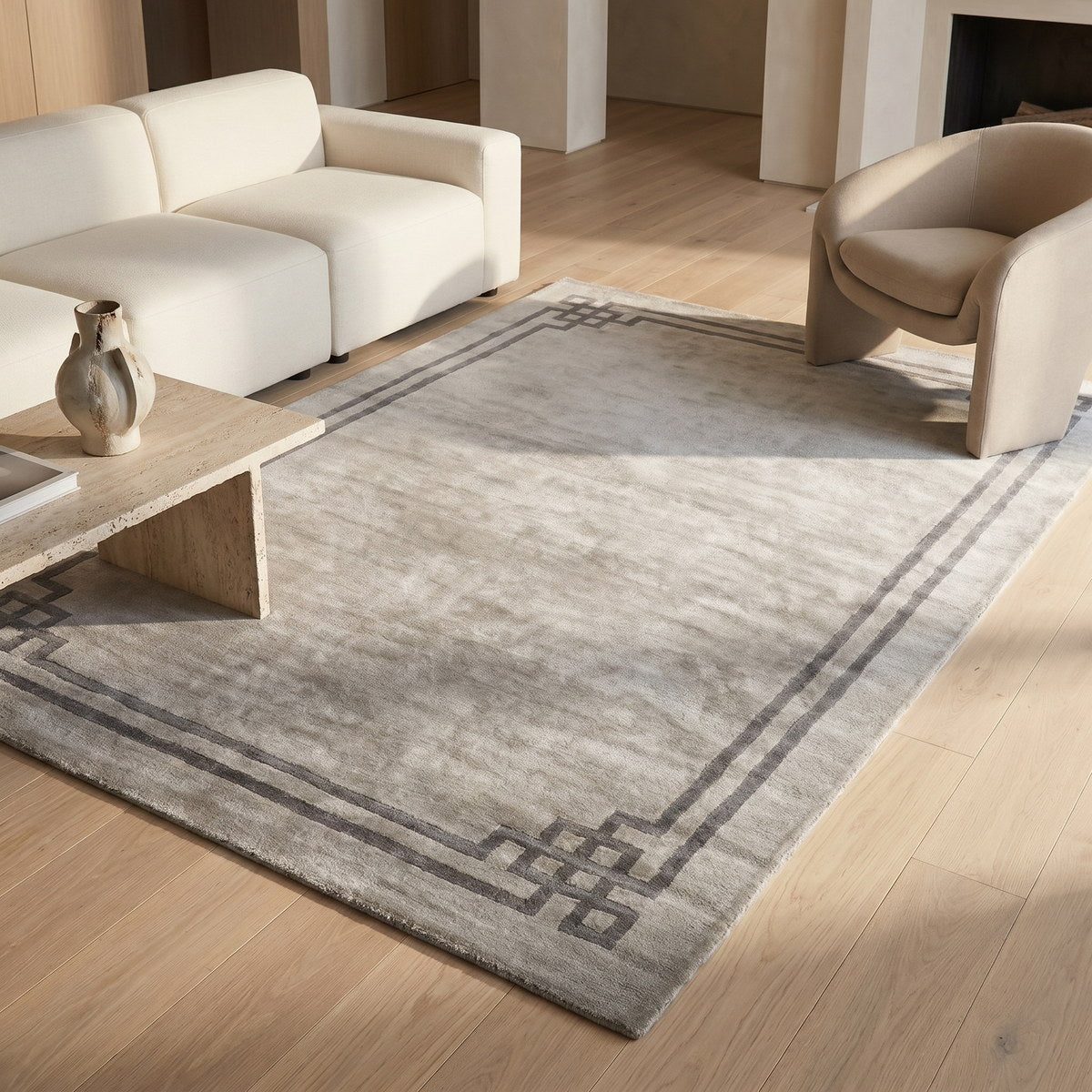 Tapis design en viscose pierre - Vicenza - ambiance salon 2