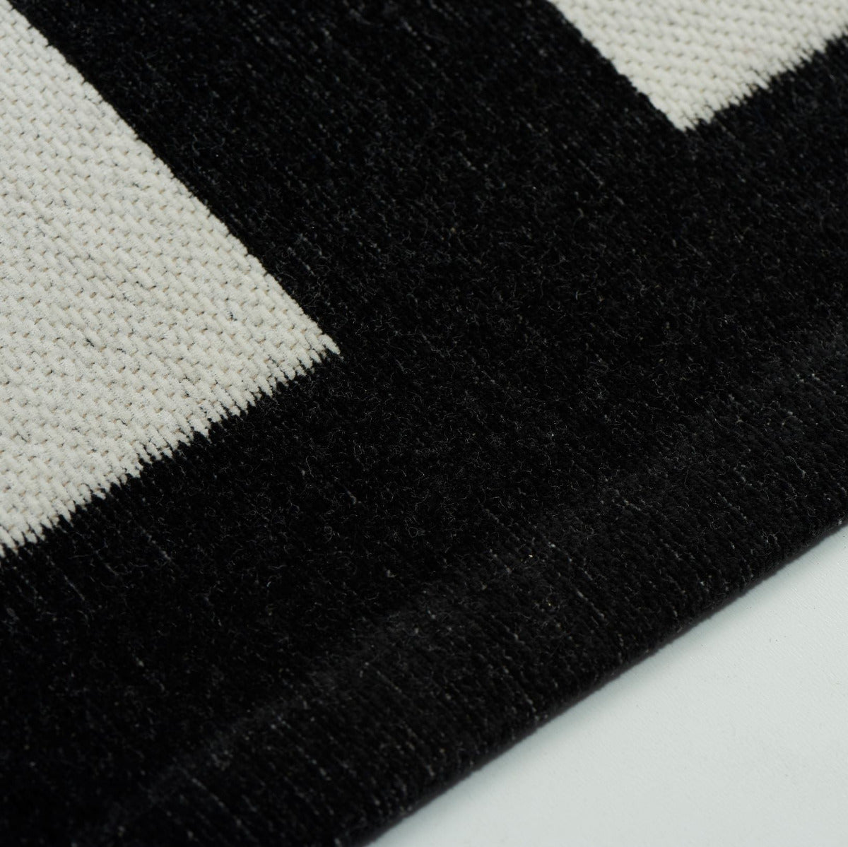 Tapis noir en polyester - Mantova - photo 2