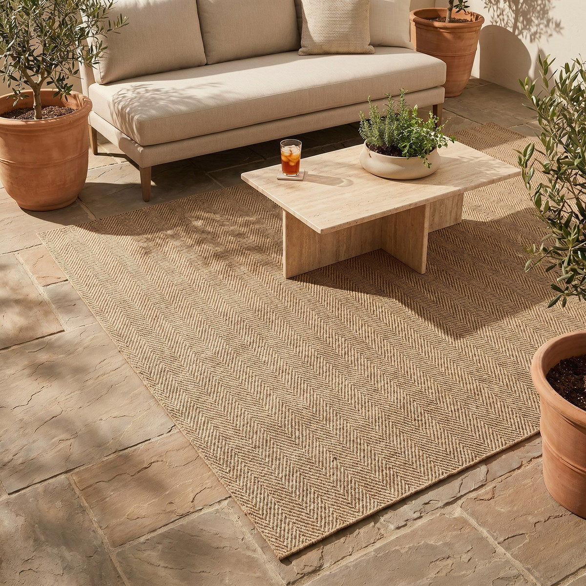 Tapis d’extérieur naturel facile d’entretien - Milano - ambiance terrasse 1