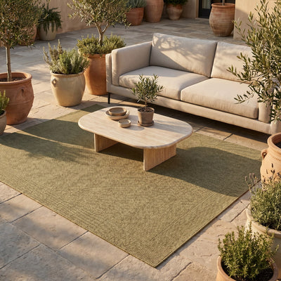Tapis d’extérieur taupe facile d’entretien - Elena - ambiance terrasse 1
