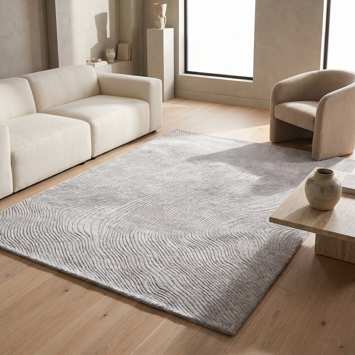 Tapis design en viscose argenté - Novara - ambiance salon 2
