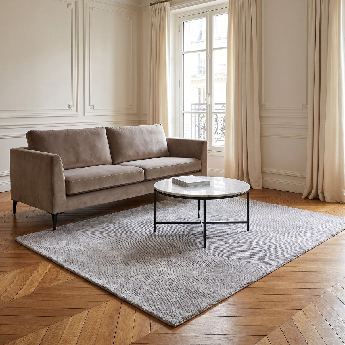 Tapis design en viscose argenté - Novara - ambiance salon 3