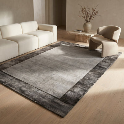 Tapis design en viscose gris - Aurelia - ambiance salon 2