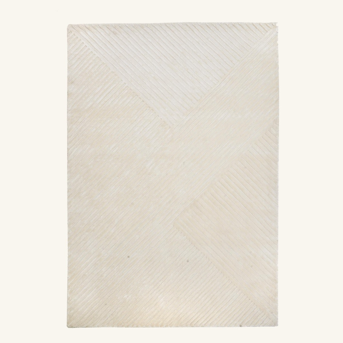 Tapis design en viscose ivoire - Gubbio - fond #F9F6F0 détouré