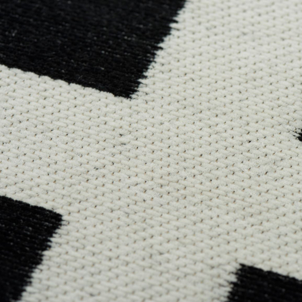 Tapis noir en polyester - Mantova - photo 3