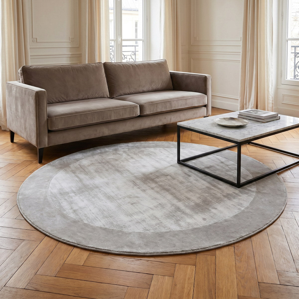 Tapis rond design gris clair - Bari - ambiance salon 3